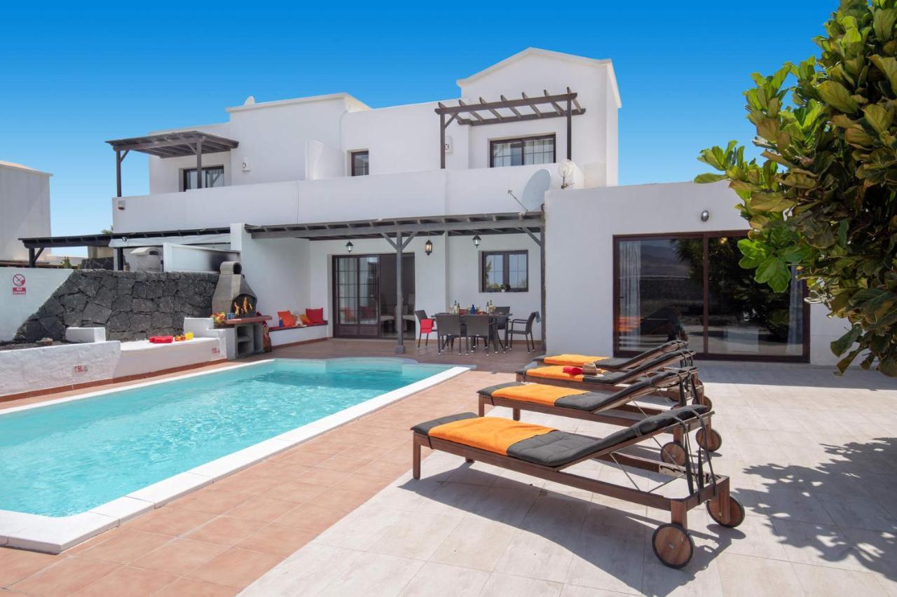 Villa Chinamar by Villa Plus Playa Blanca  Esterno foto